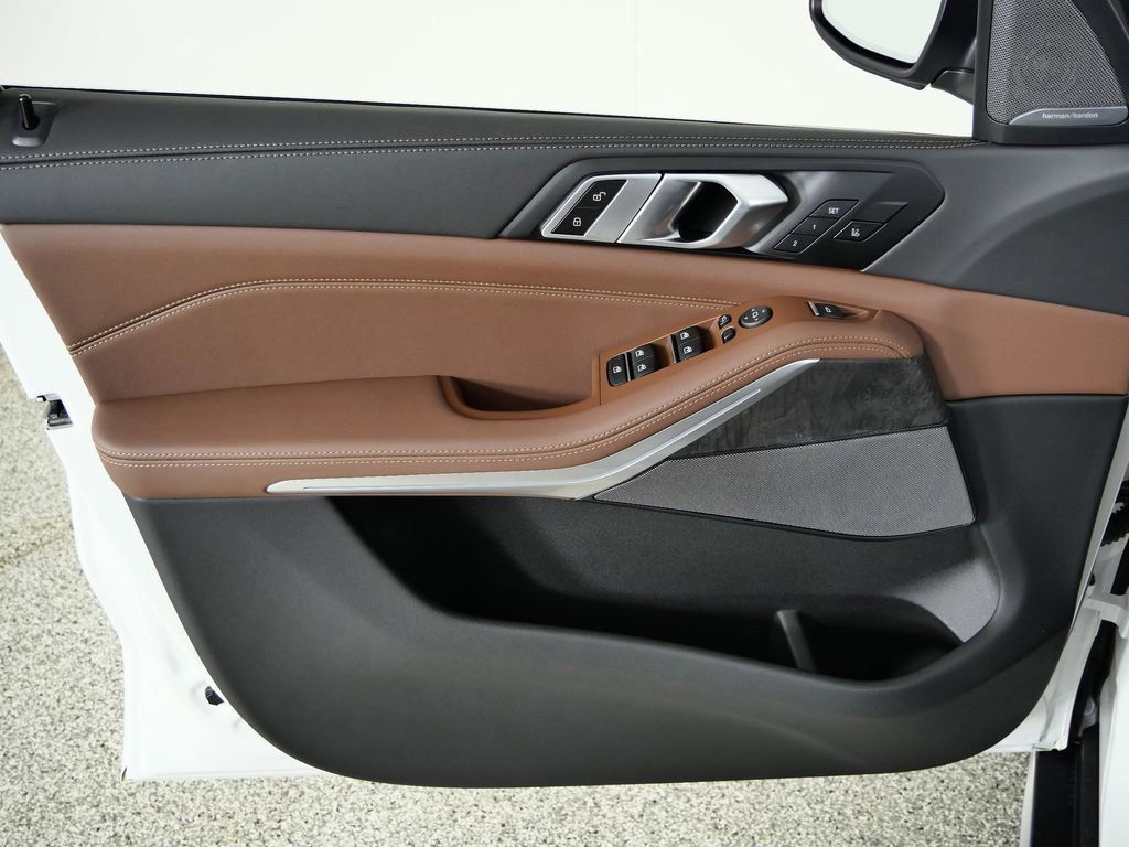 Thumbnail: 2026 BMW X5 - 38