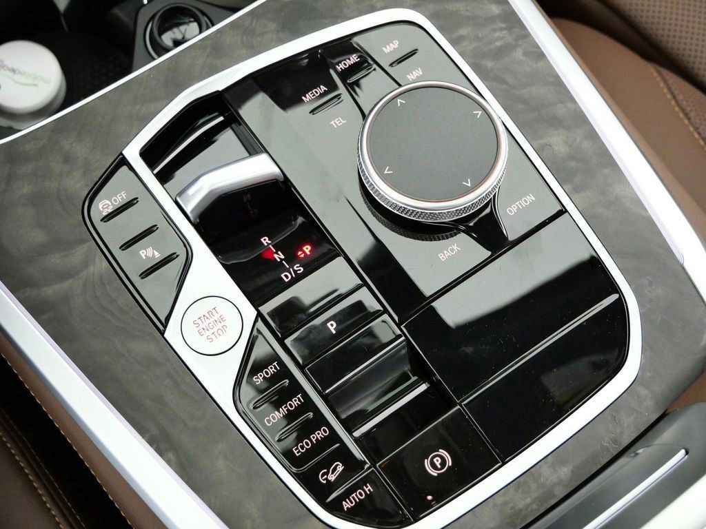 Thumbnail: 2026 BMW X5 - 13