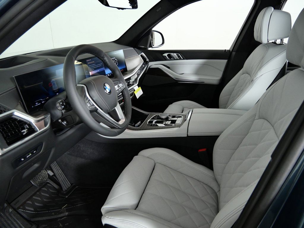 Thumbnail: 2026 BMW X5 - 40