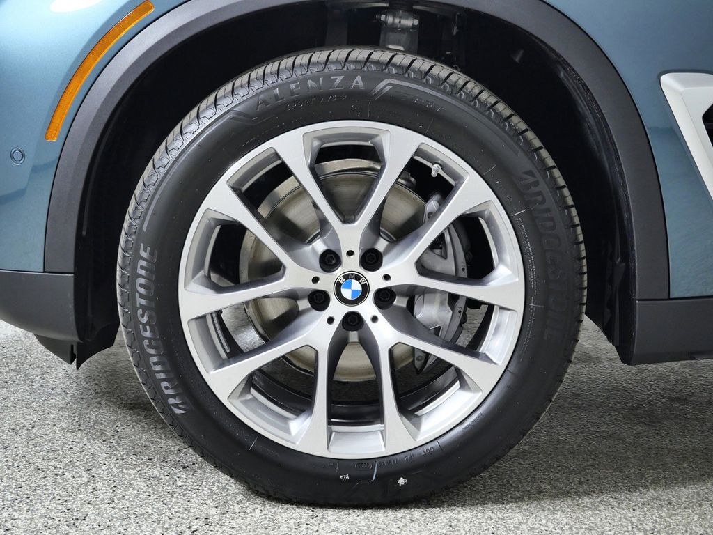 Thumbnail: 2026 BMW X5 - 26
