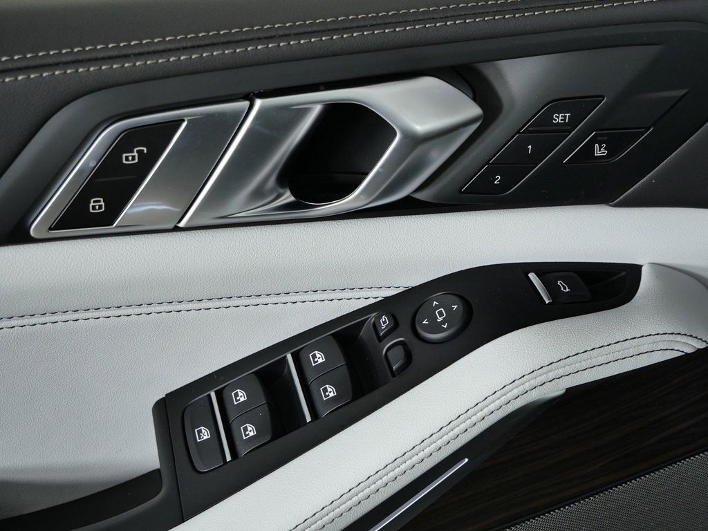 Thumbnail: 2026 BMW X5 - 42