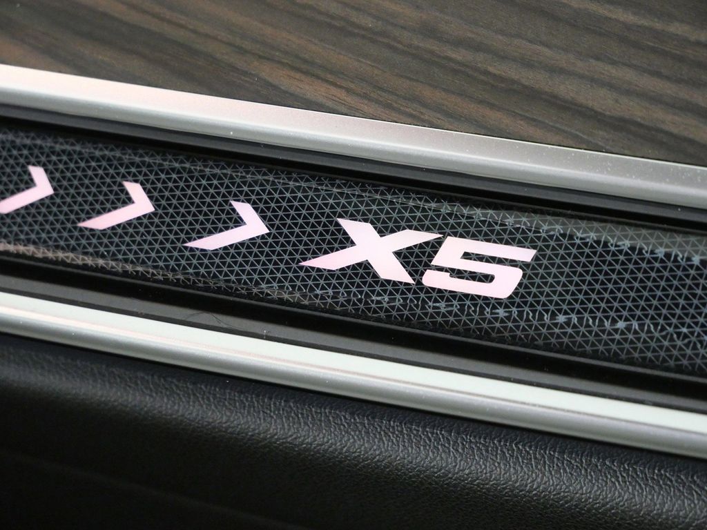 Thumbnail: 2026 BMW X5 - 31