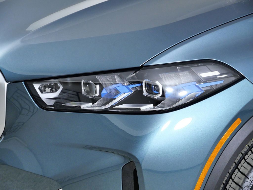Thumbnail: 2026 BMW X5 - 17