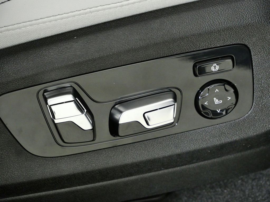 Thumbnail: 2026 BMW X5 - 29