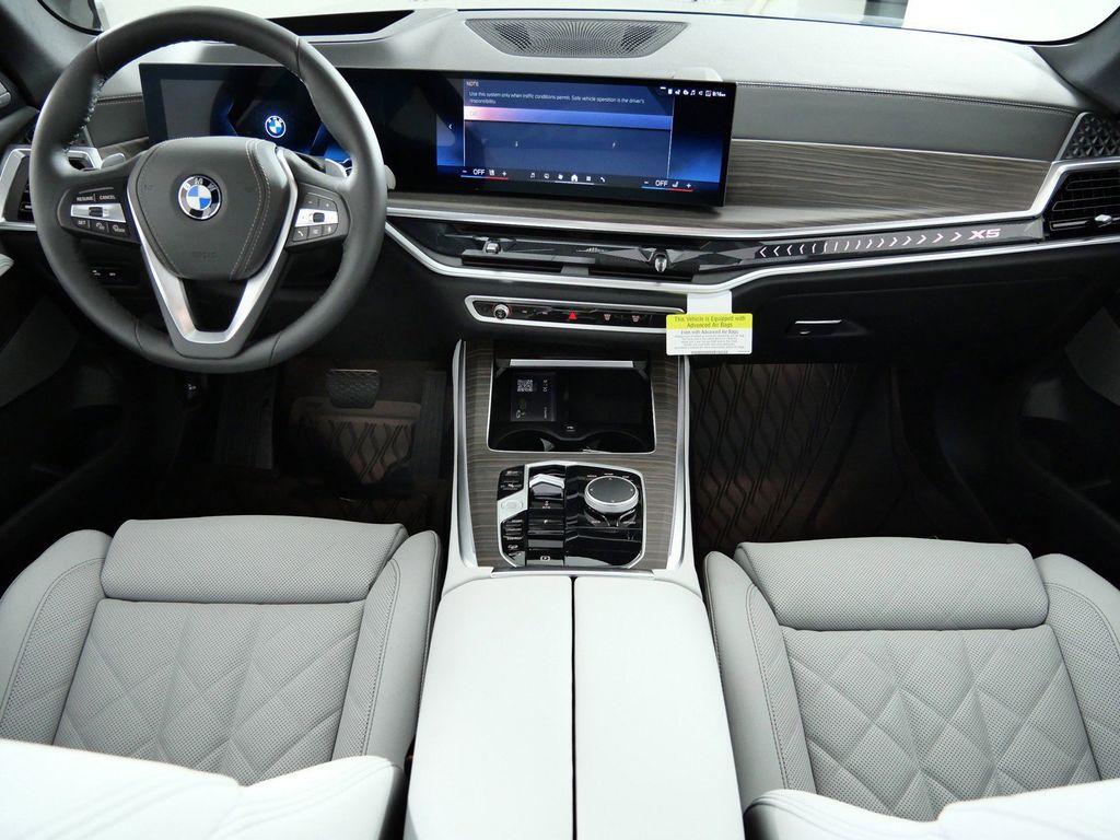 Thumbnail: 2026 BMW X5 - 2