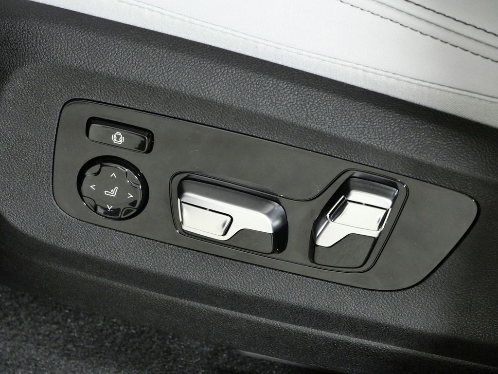 Thumbnail: 2026 BMW X5 - 43