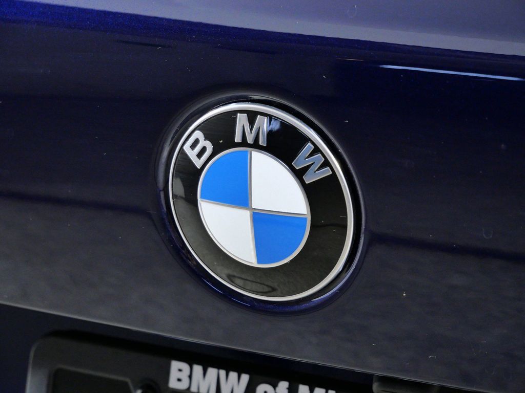 Thumbnail: 2026 BMW X5 - 21