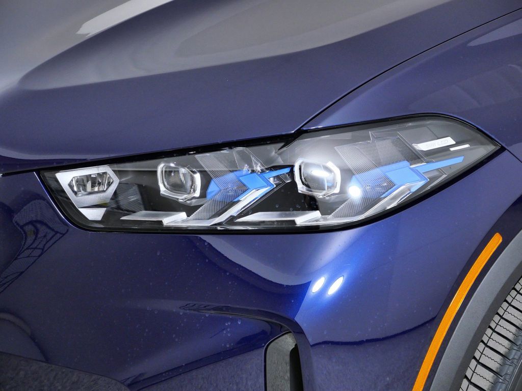 Thumbnail: 2026 BMW X5 - 17