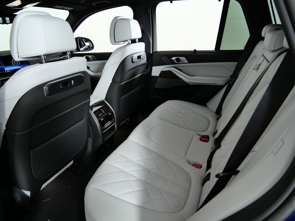 Thumbnail: 2026 BMW X5 - 35