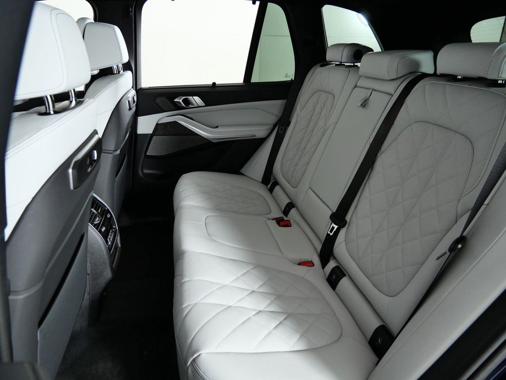 Thumbnail: 2026 BMW X5 - 36