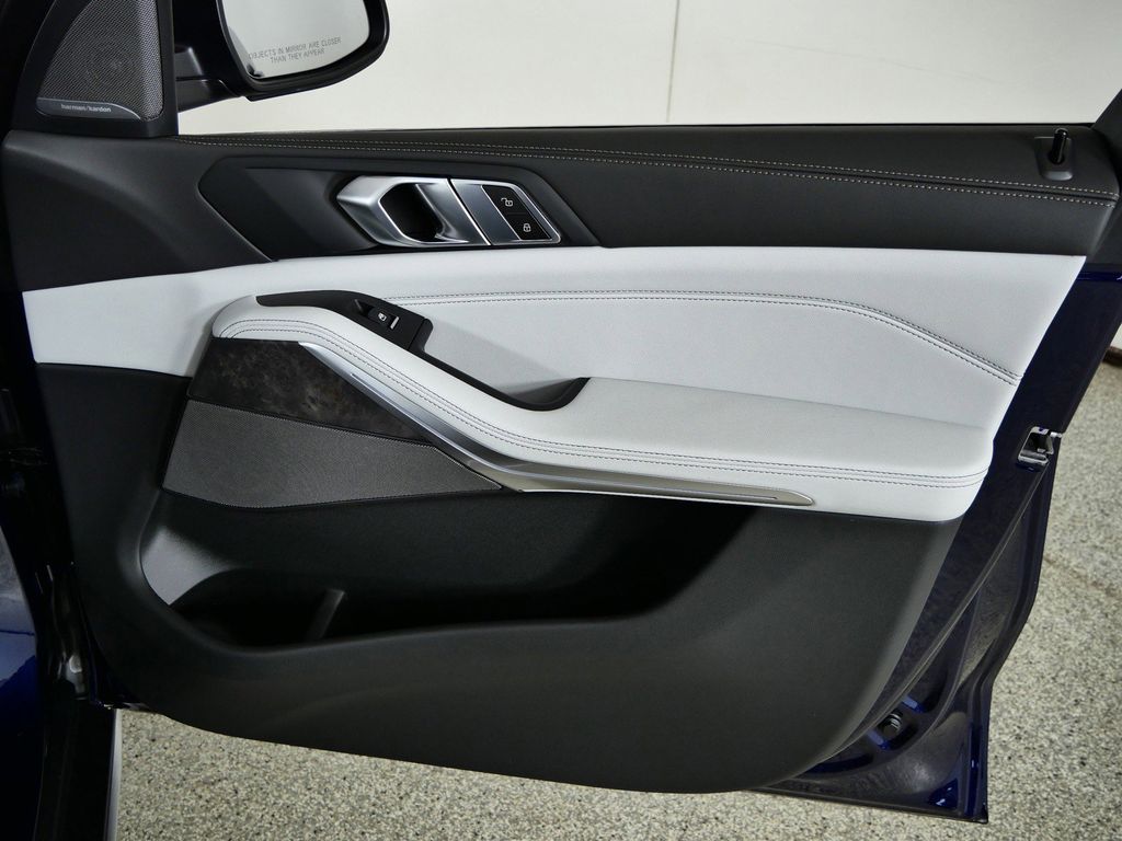 Thumbnail: 2026 BMW X5 - 28