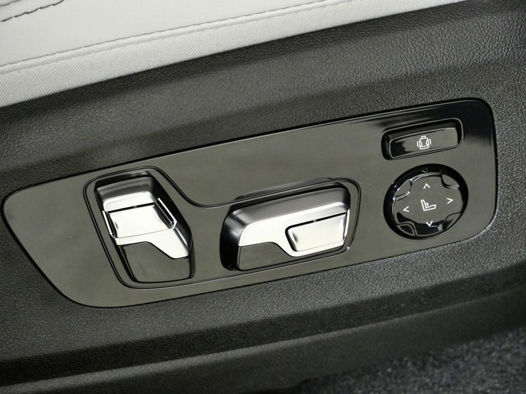 Thumbnail: 2026 BMW X5 - 29