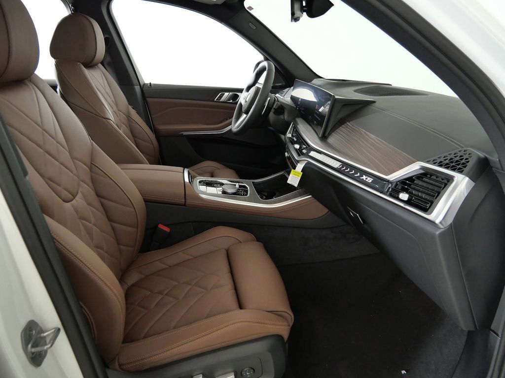 Thumbnail: 2026 BMW X5 - 9
