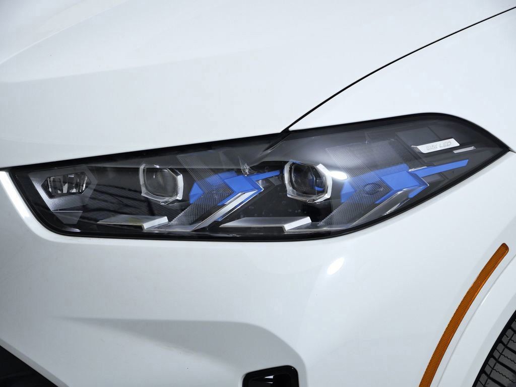 Thumbnail: 2026 BMW X5 - 17