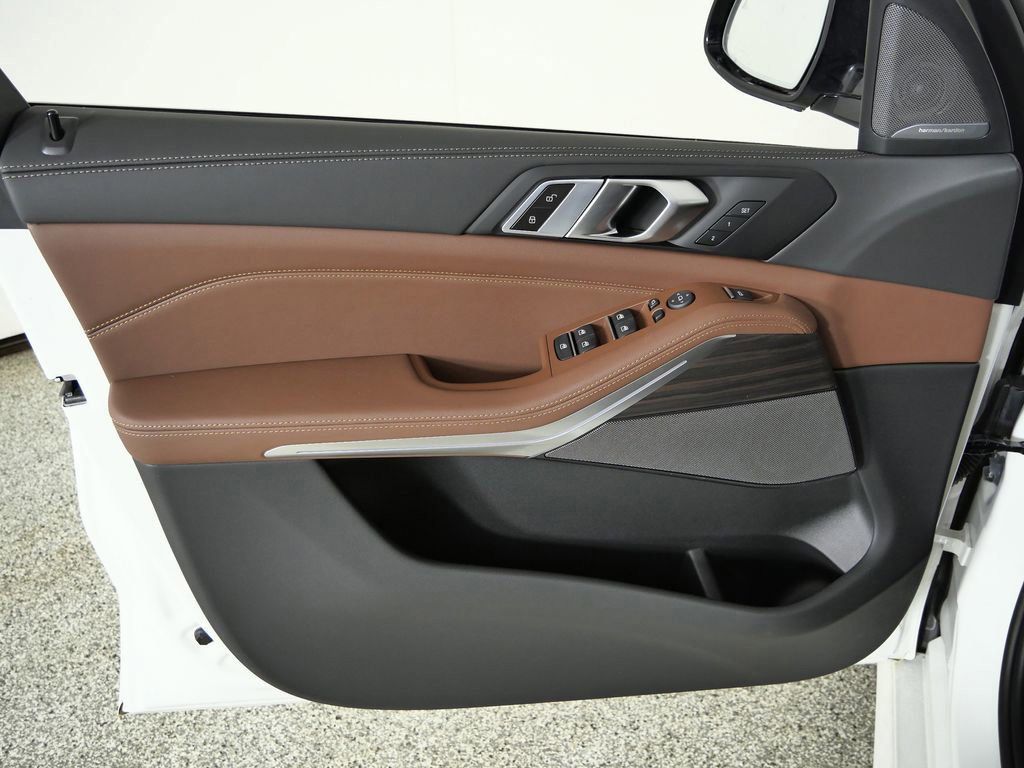Thumbnail: 2026 BMW X5 - 39