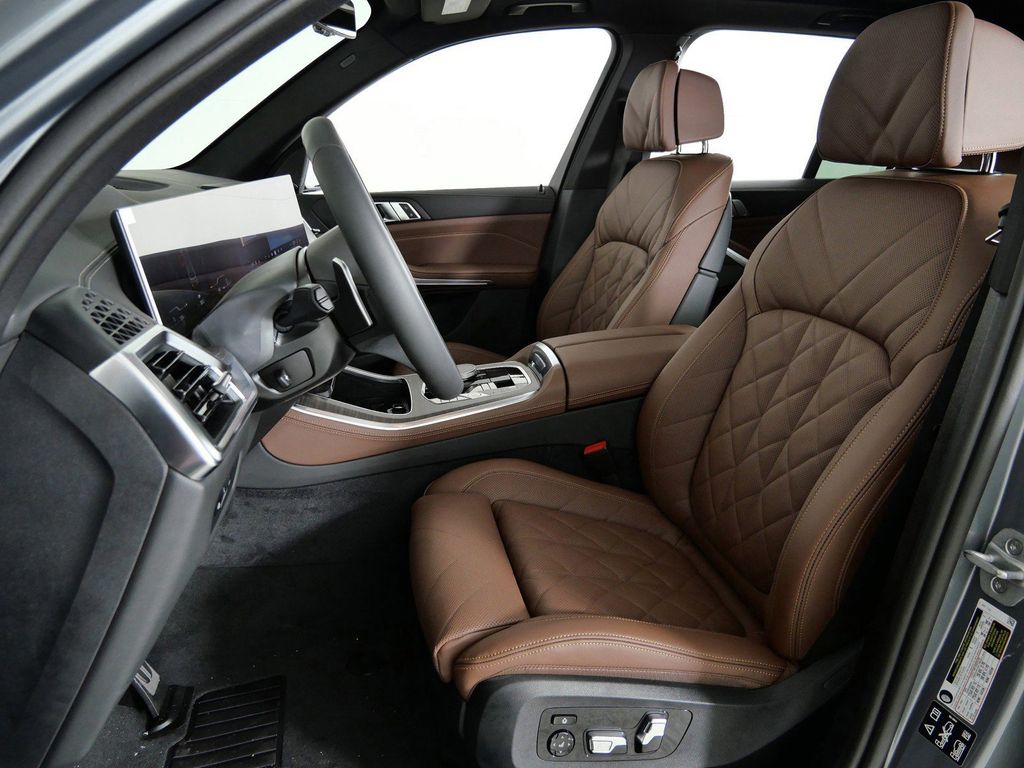 Thumbnail: 2026 BMW X5 - 41