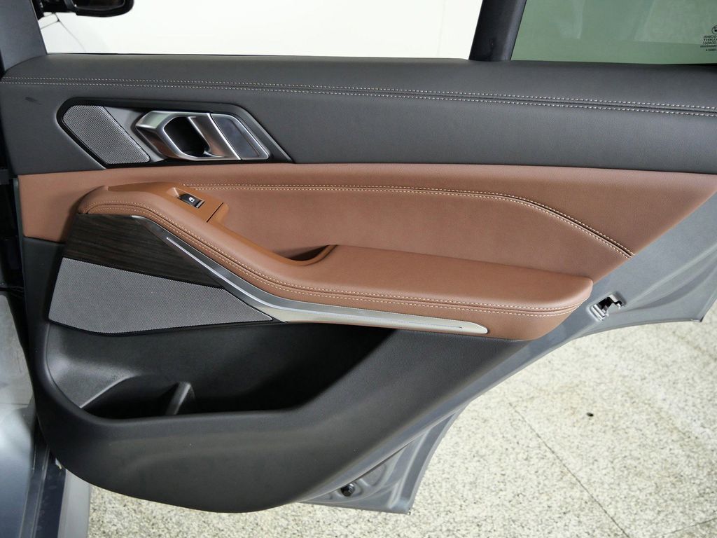 Thumbnail: 2026 BMW X5 - 32
