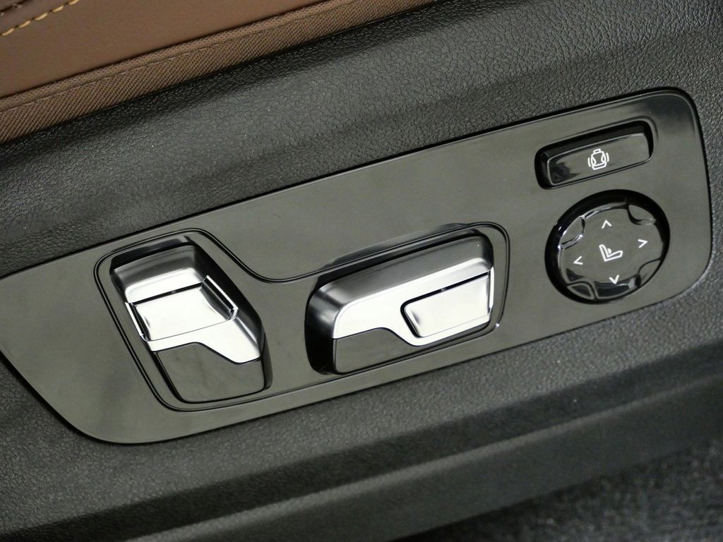 Thumbnail: 2026 BMW X5 - 29