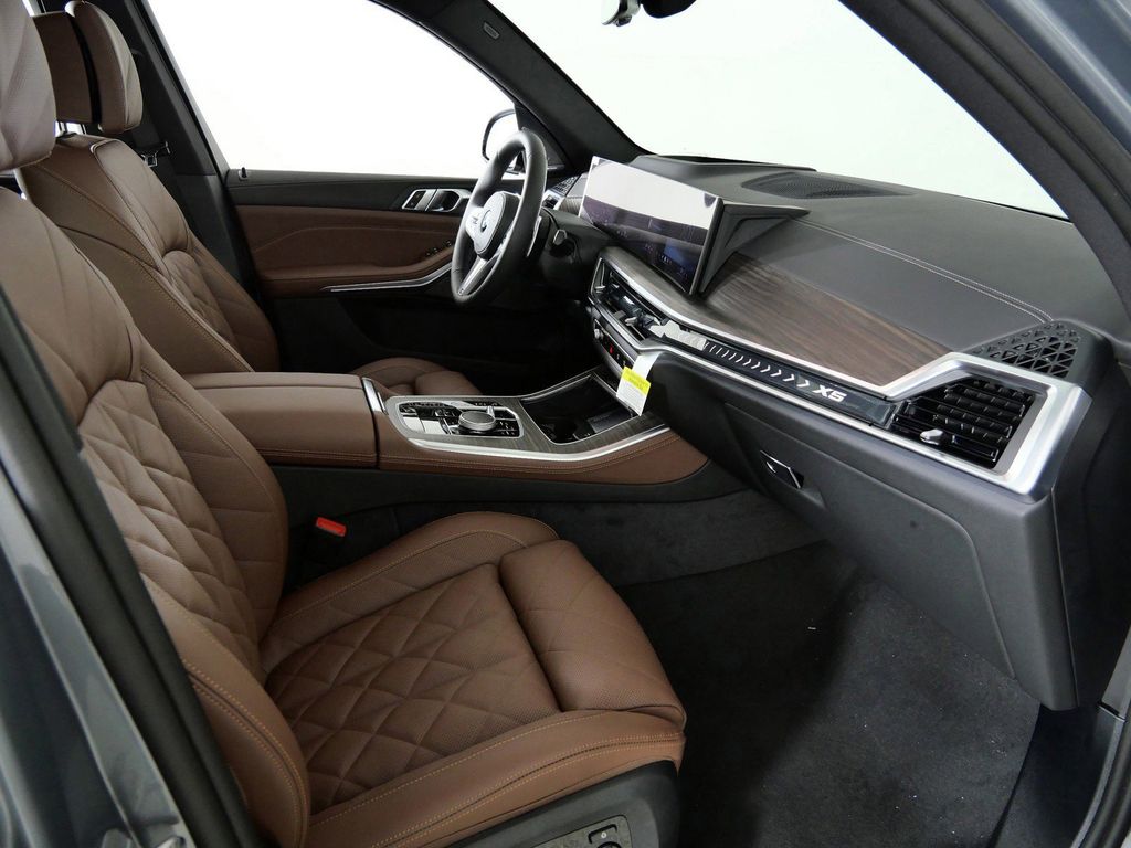Thumbnail: 2026 BMW X5 - 9