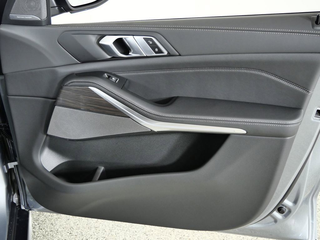 Thumbnail: 2026 BMW X5 - 28