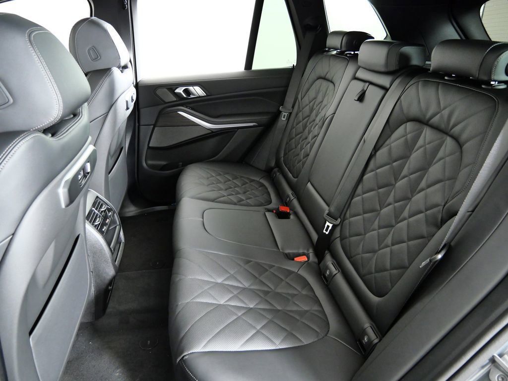 Thumbnail: 2026 BMW X5 - 37