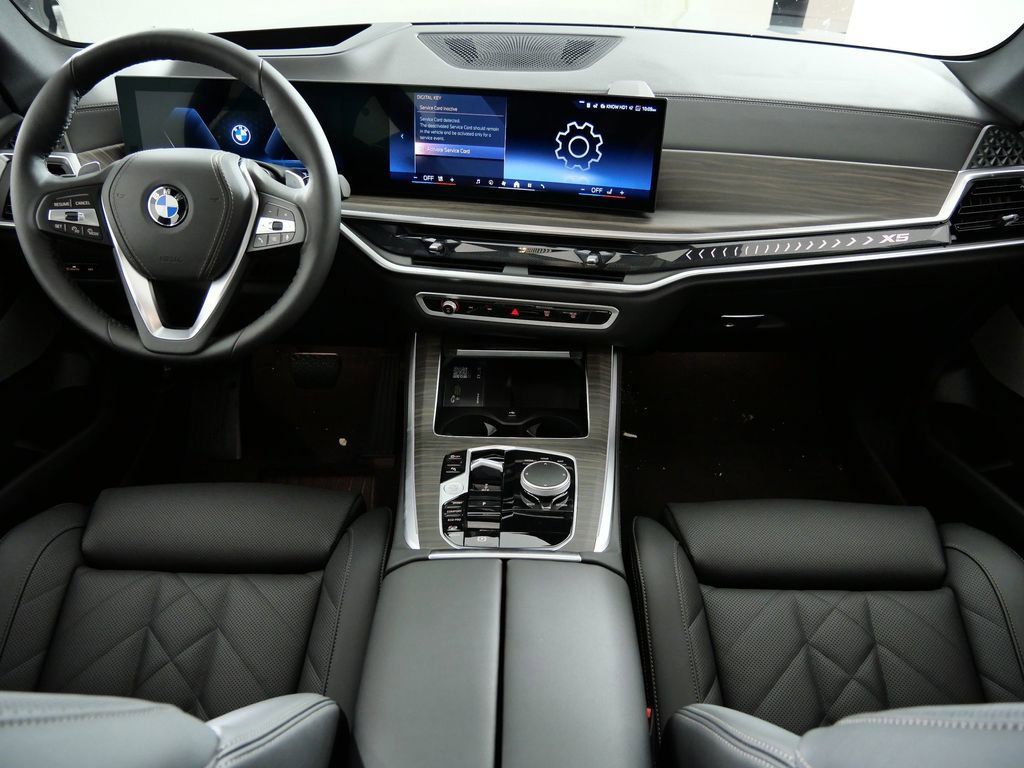 Thumbnail: 2026 BMW X5 - 2