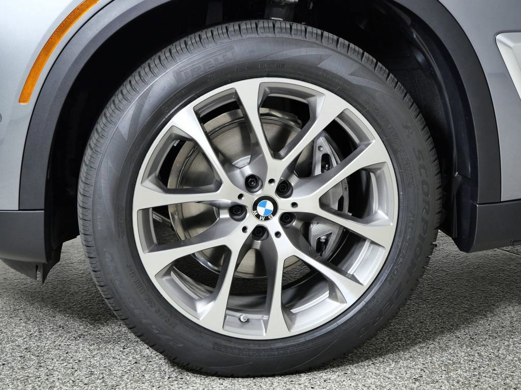 Thumbnail: 2026 BMW X5 - 26