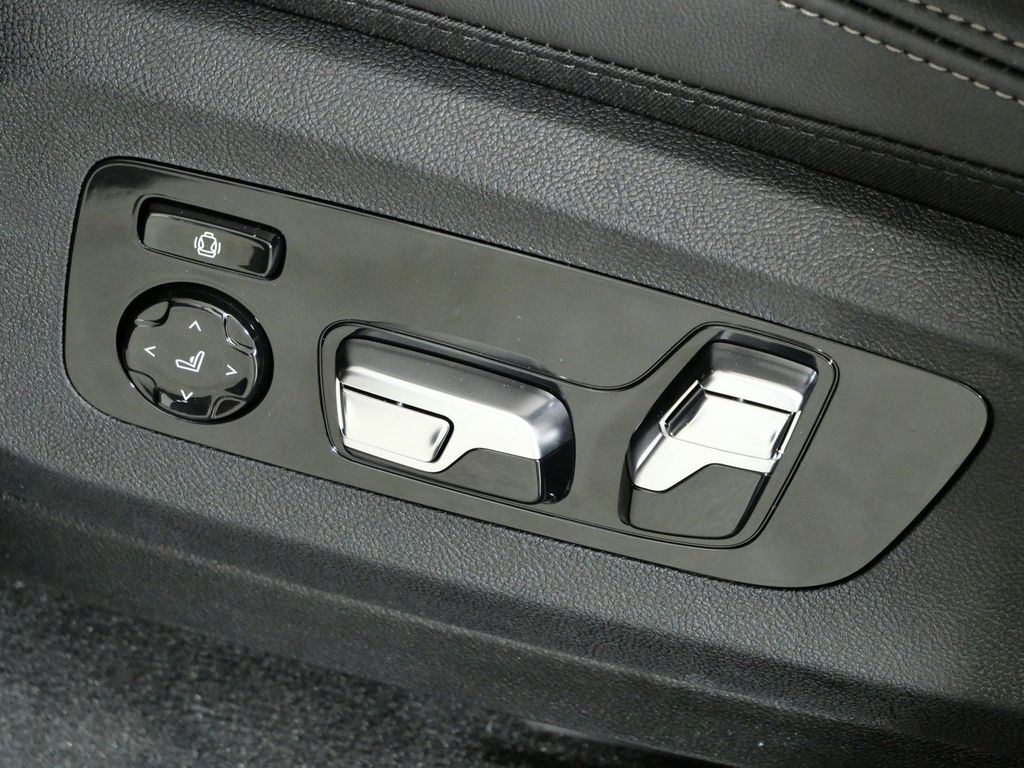 Thumbnail: 2026 BMW X5 - 44