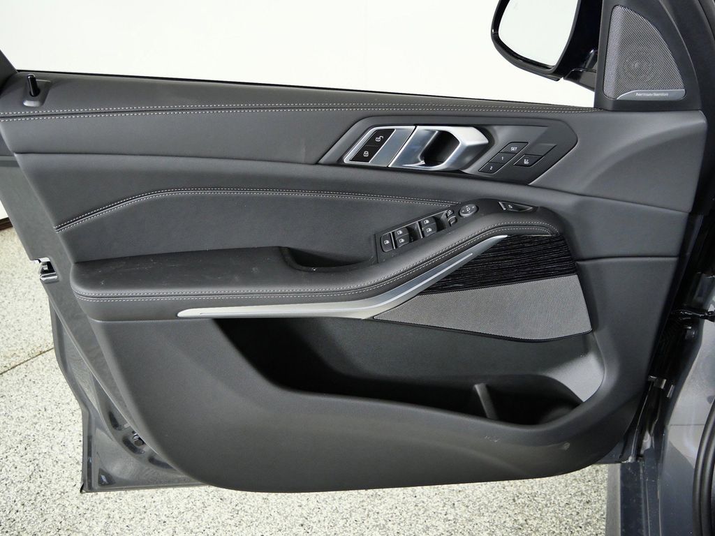 Thumbnail: 2026 BMW X5 - 36