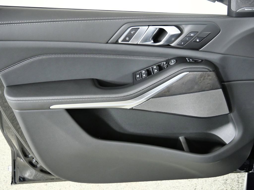 Thumbnail: 2026 BMW X5 - 36