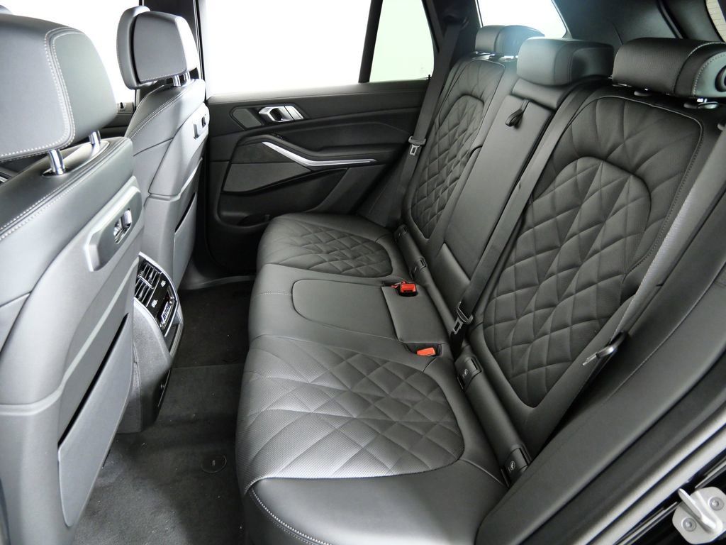 Thumbnail: 2026 BMW X5 - 35