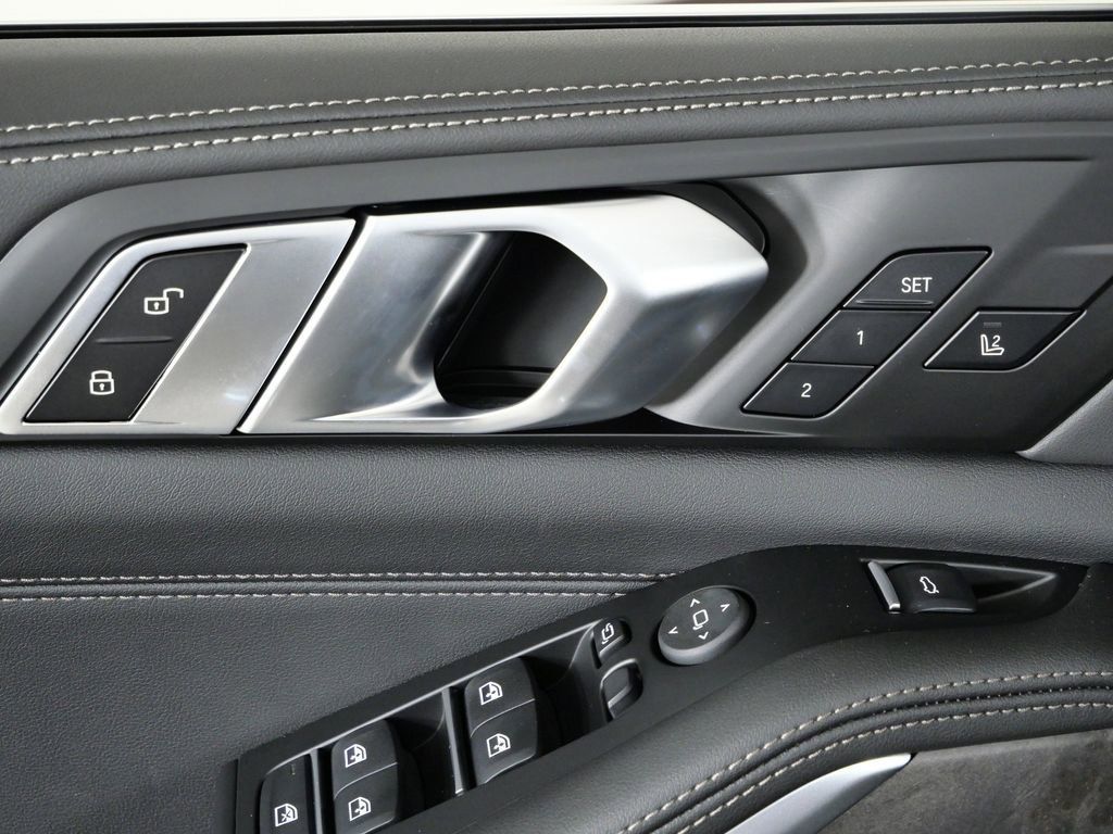 Thumbnail: 2026 BMW X5 - 40