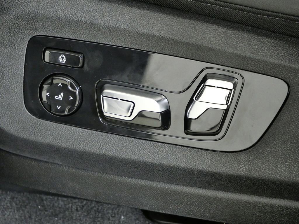 Thumbnail: 2026 BMW X5 - 44