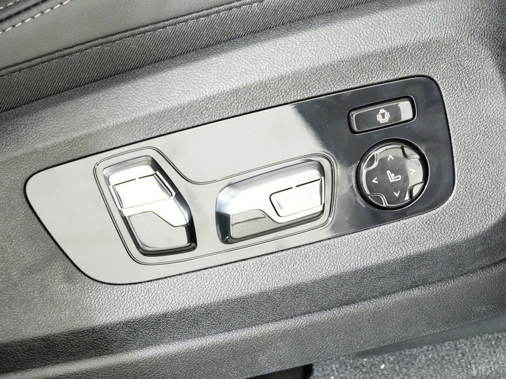Thumbnail: 2026 BMW X5 - 29