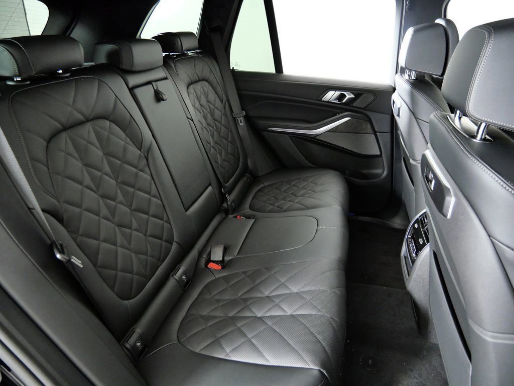 Thumbnail: 2026 BMW X5 - 33