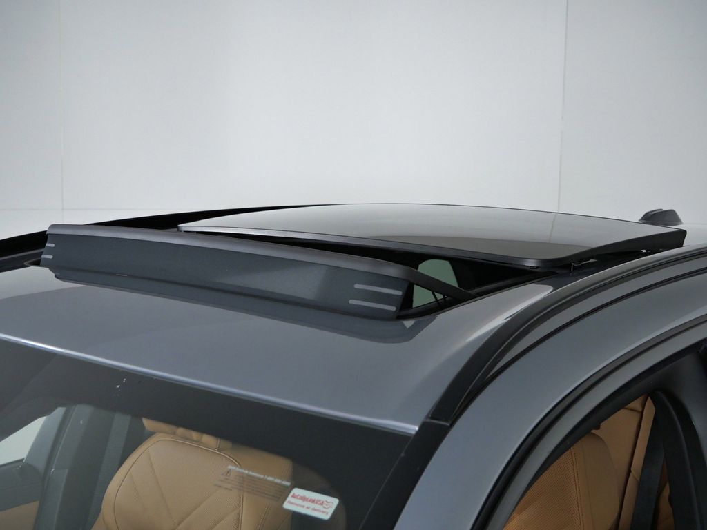 Thumbnail: 2026 BMW X5 - 27