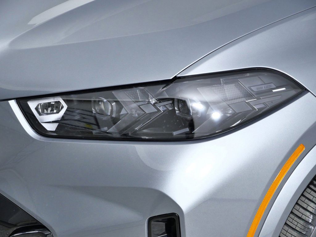 Thumbnail: 2026 BMW X5 - 17