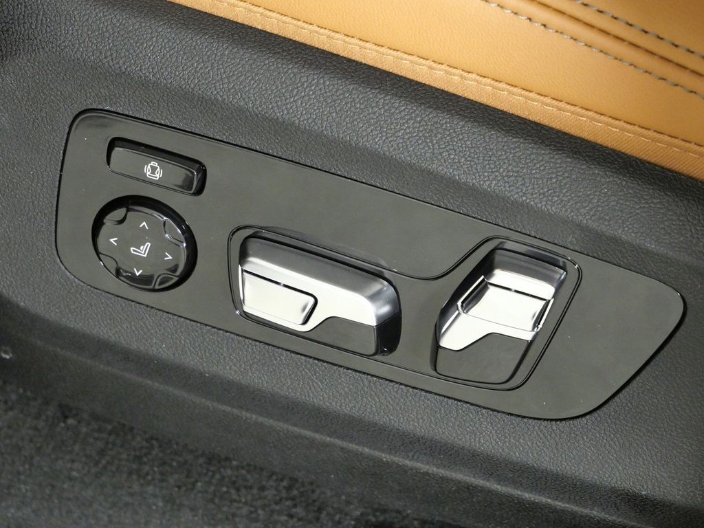 Thumbnail: 2026 BMW X5 - 42