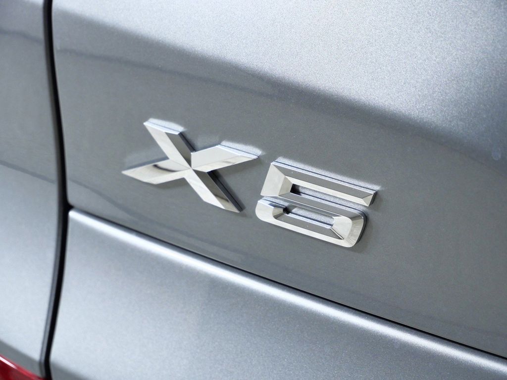 Thumbnail: 2026 BMW X5 - 23