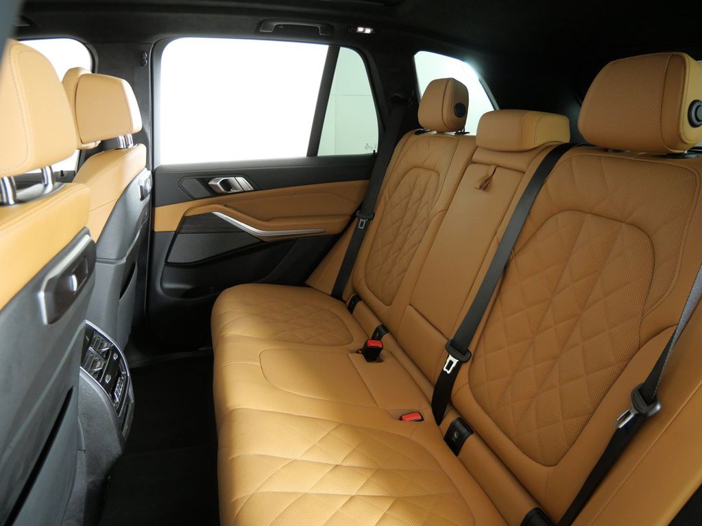 Thumbnail: 2026 BMW X5 - 39