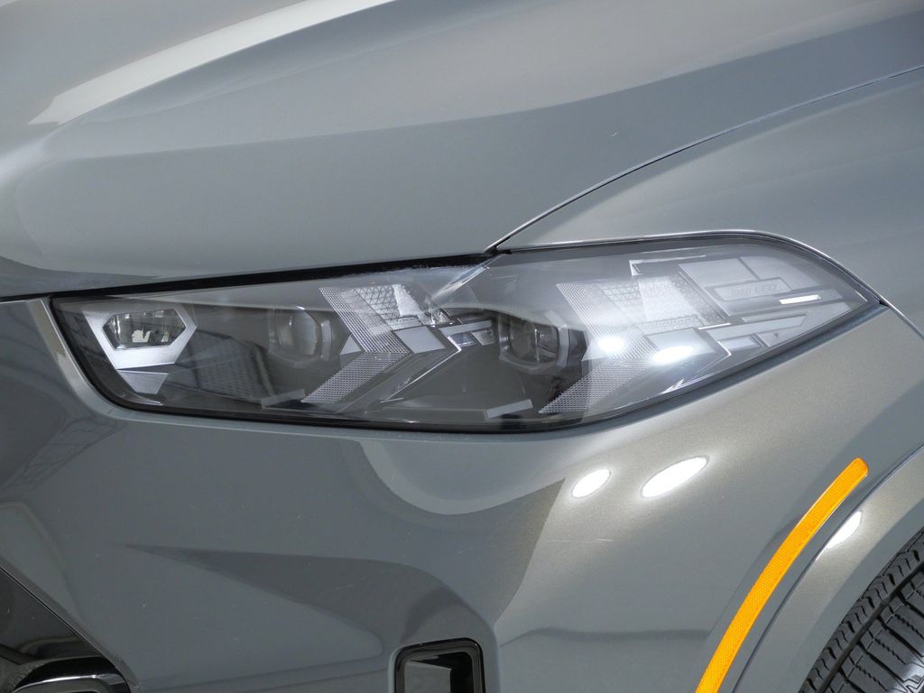 Thumbnail: 2026 BMW X5 - 17
