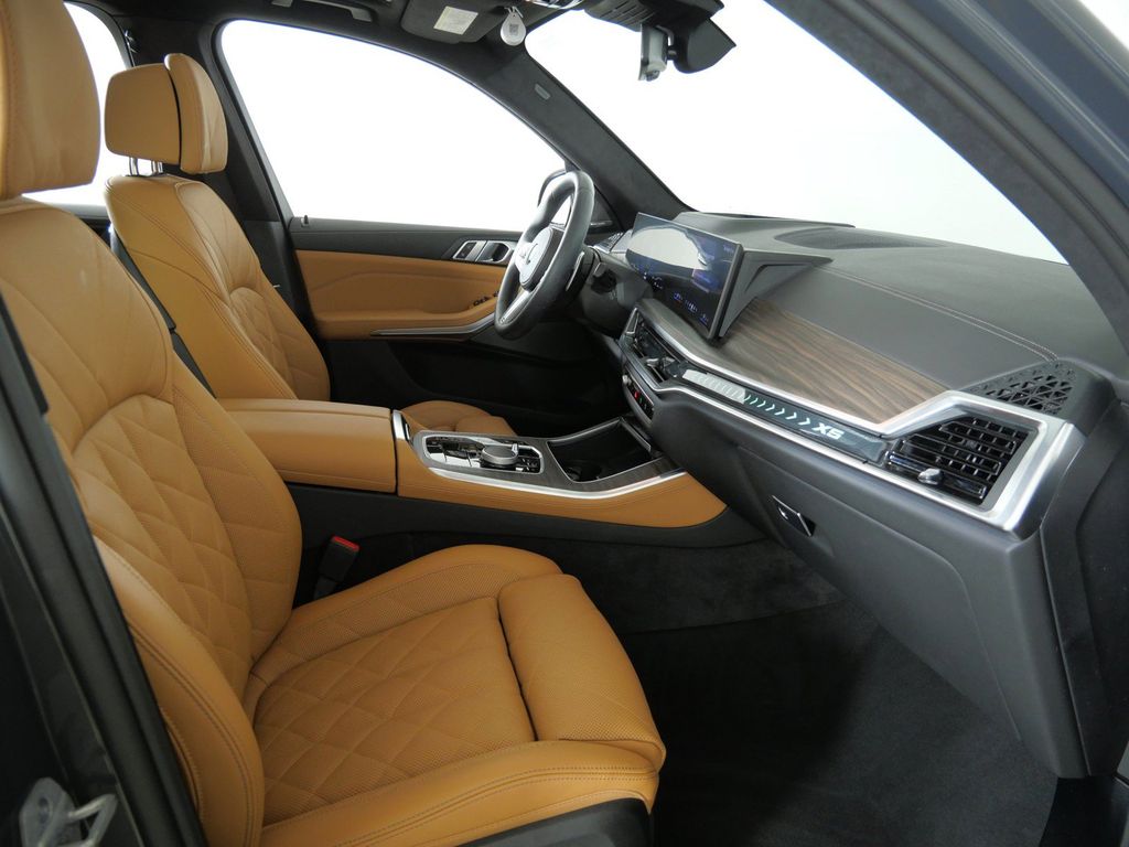 Thumbnail: 2026 BMW X5 - 9
