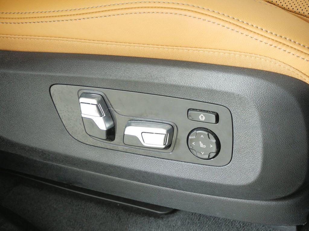 Thumbnail: 2026 BMW X5 - 30