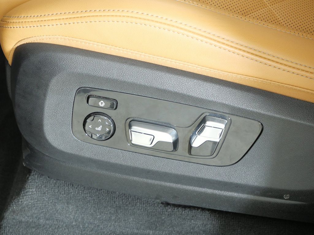Thumbnail: 2026 BMW X5 - 44