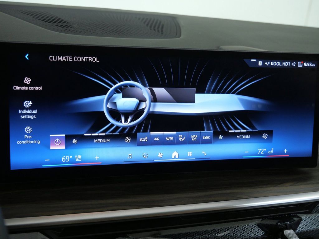 Thumbnail: 2026 BMW X5 - 16