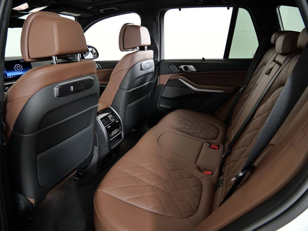 Thumbnail: 2026 BMW X5 - 36