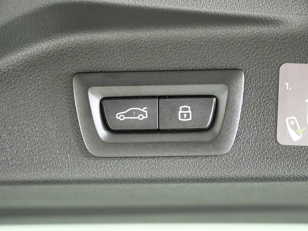 Thumbnail: 2026 BMW X5 - 34