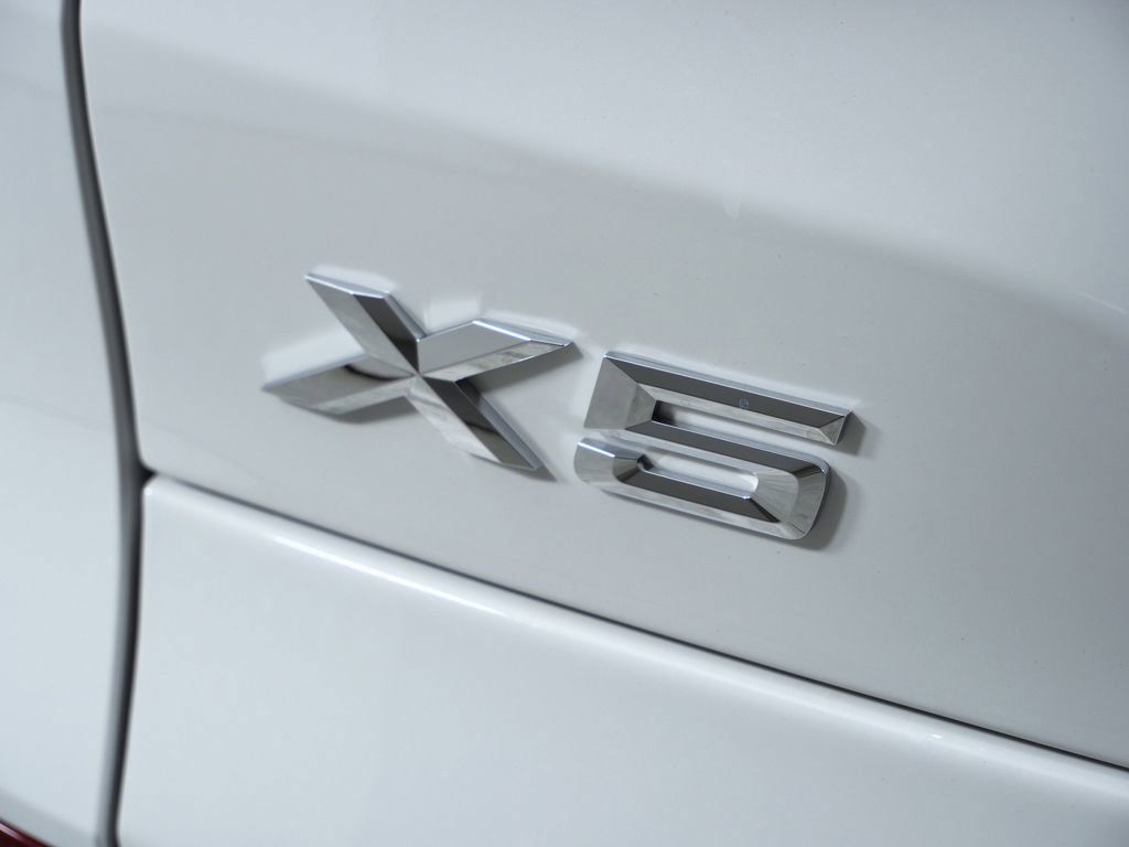 Thumbnail: 2026 BMW X5 - 22