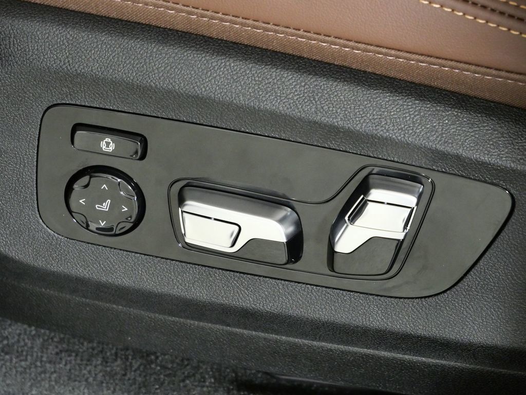 Thumbnail: 2026 BMW X5 - 43