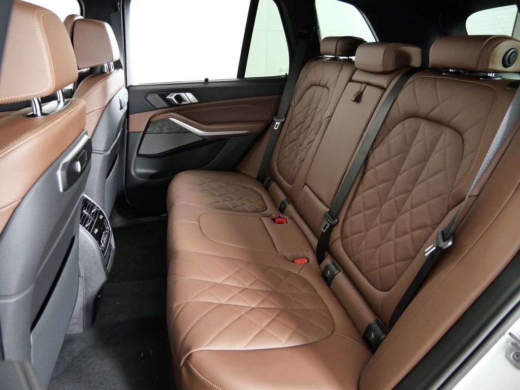 Thumbnail: 2026 BMW X5 - 37